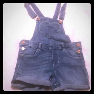 Size small for 7yr old